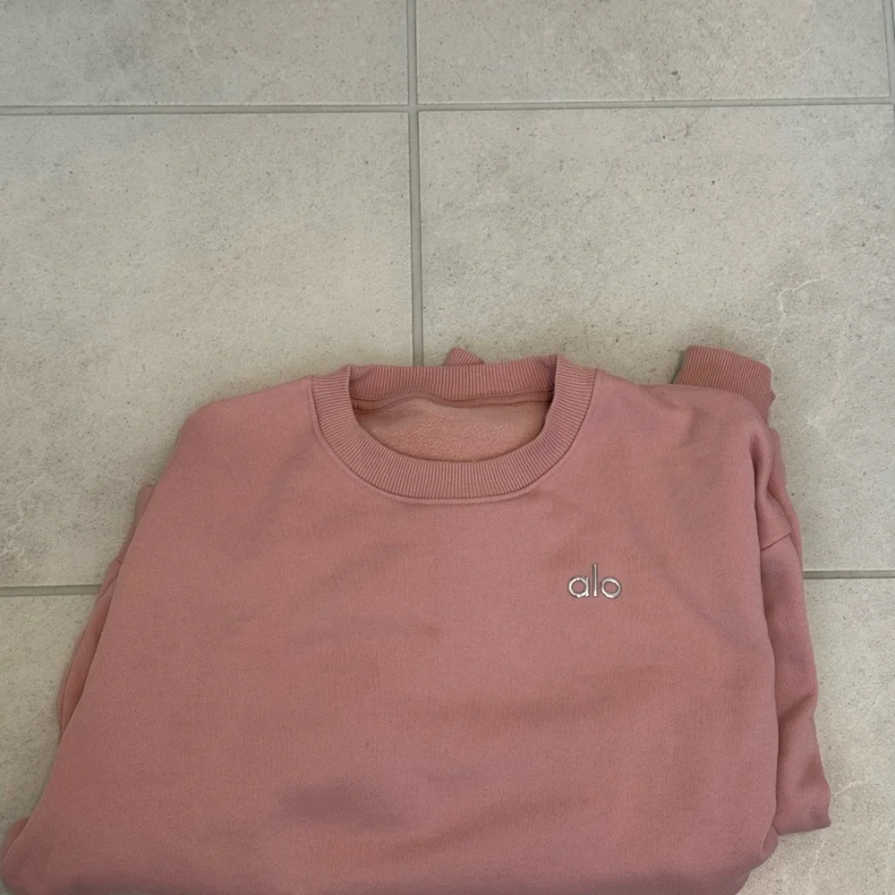 Alo vintage rose crewneck and sweatshirt set